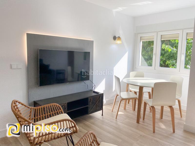 Foto a9d80350-9339-498d-9461-af73bacd0466. Pis a Zona Playa Laredo