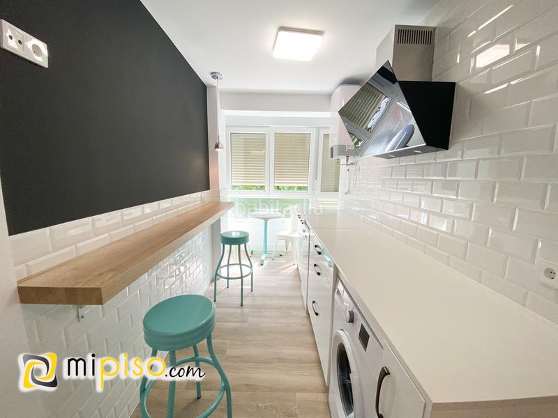 Foto bb042aa8-3687-4147-a69b-a369b23c5b69. Pis a Zona Playa Laredo