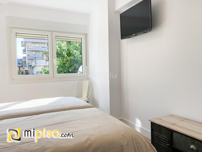 Foto f235c3db-4adb-4e61-a125-70c8bfee70c8. Pis a Zona Playa Laredo