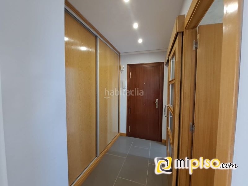 Foto 1e3e0228-ae76-498c-b7e9-05cf96d8bfa0. Lloguer pis a El Puntal Laredo