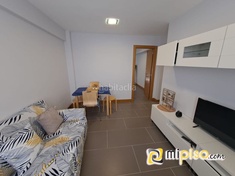 Foto f0d85860-e77d-42f9-9bc3-3b53ec96f610. Rent flat in de la libertad 80 in El Puntal Laredo