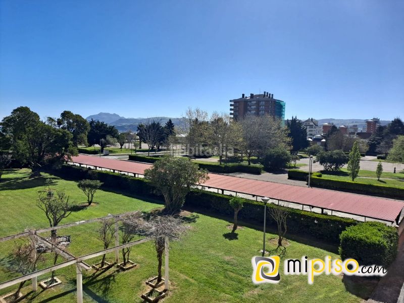 Foto f47e7140-6781-48ae-afd4-74e938d36d7e. Rent flat in de la libertad 80 in El Puntal Laredo