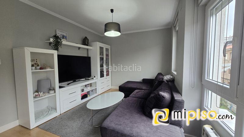 Foto 0550c044-ee3c-4c65-b92a-f8ee252c3a0b. Rent flat in maximino basoa ojeda 4 in Centro Laredo