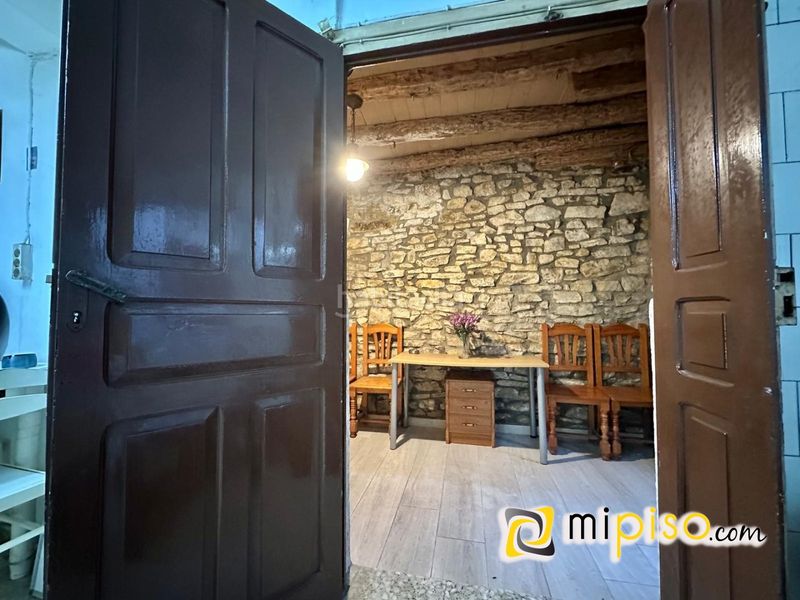 Foto f913e00f-cd2d-4fe6-84da-ee4884cb43b3. Casa a Ampuero
