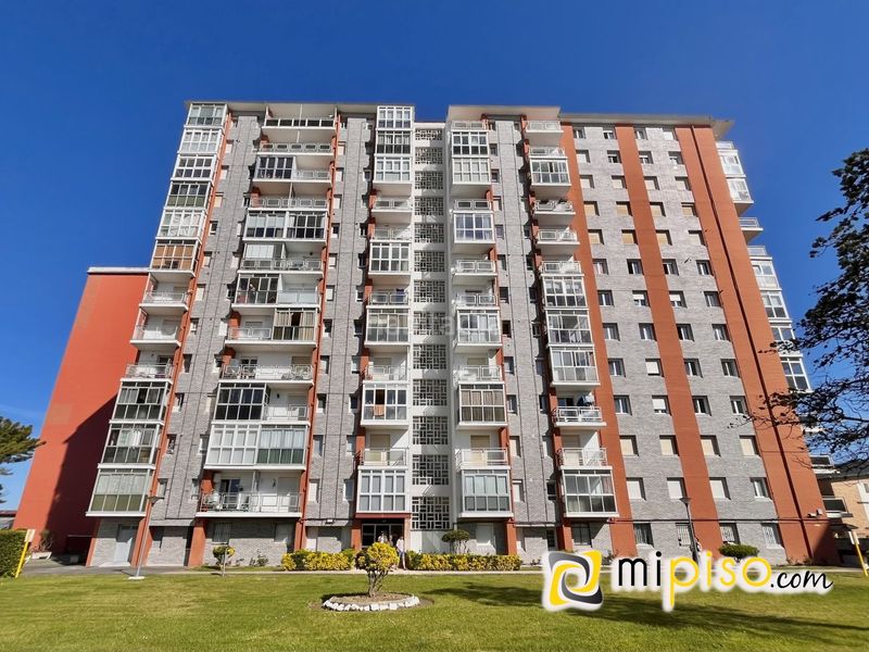 Foto 58c7bf46-784b-46a7-bd56-b2a2cb05660e. Pis a francia 99 a El Puntal Laredo