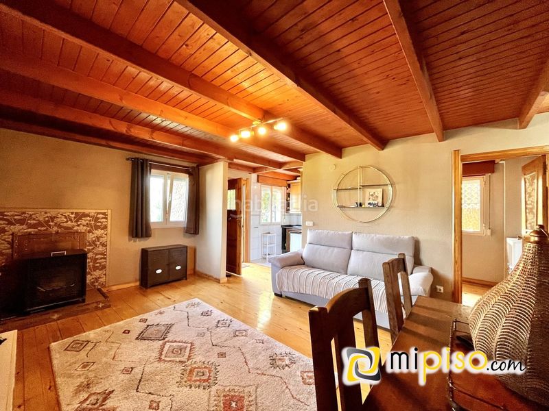 Foto 677b80c2-8922-4de9-ac8a-dd8d76d18276. Xalet amb calefacció a Voto