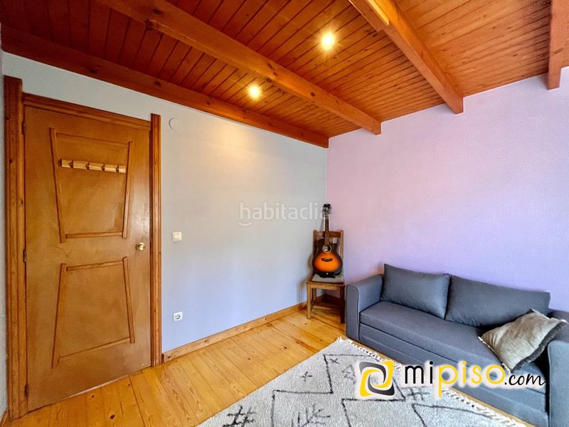 Foto 6aadeb2b-b6eb-4896-b1f8-8068f3c93604. Xalet amb calefacció a Voto