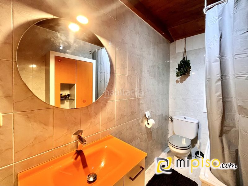 Foto b1f9ad1f-3871-4de7-bd22-721a73bcc030. Xalet amb calefacció a Voto