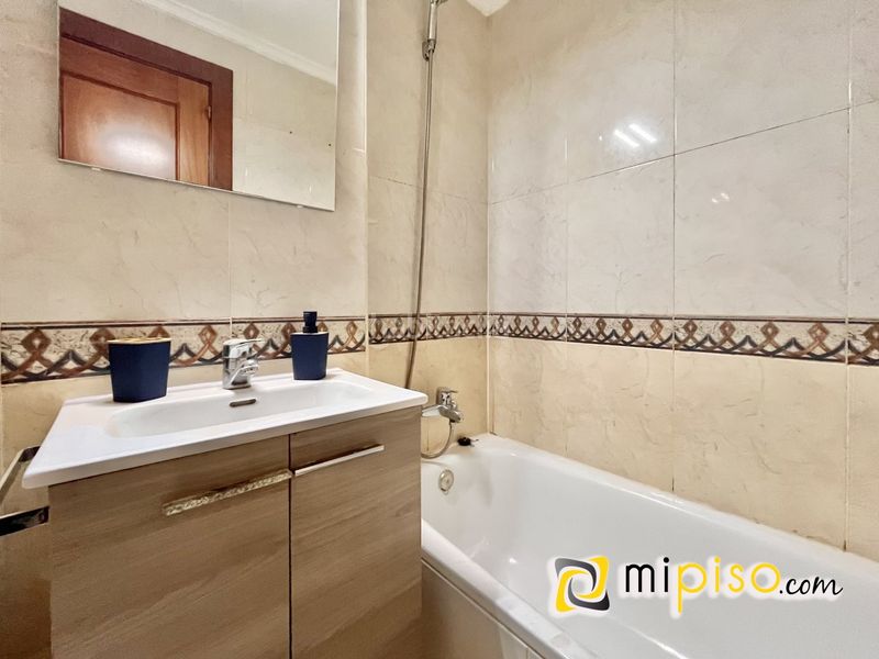 Foto 1c20cd62-234c-4b9c-a12d-9535086d256f. Pis amb calefacció a Santoña