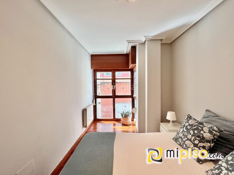 Foto 6b7e1c7d-4b89-4b3a-b451-3a098daa84a8. Pis amb calefacció a Santoña