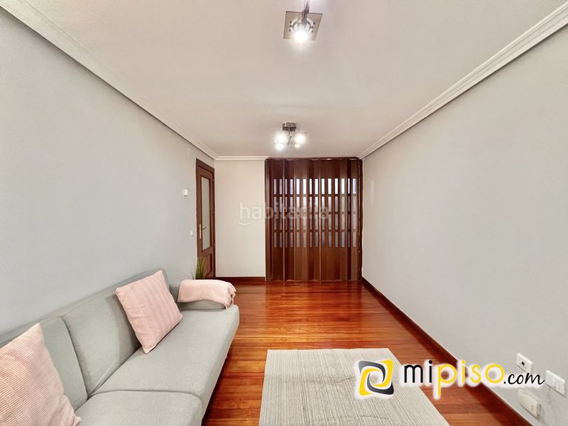 Foto b7b06b1b-deea-4e1c-b99a-cc564f8c72b4. Pis amb calefacció a Santoña