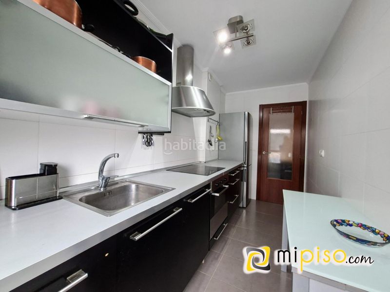 Foto 9439cd94-f5ed-4602-825b-e18046b366a1. Pis amb calefacció aparcament a Santoña