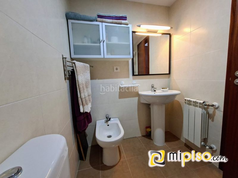 Foto f047ecea-5363-4102-a2b4-6b9cb5061ba0. Pis amb calefacció aparcament a Santoña