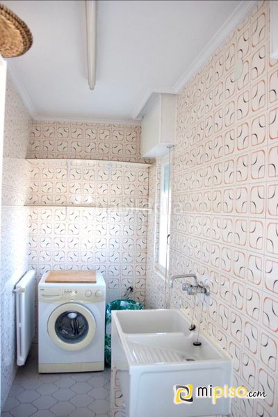 Foto 547484d1-2c9a-4233-9d3d-9185a10175b6. Casa amb calefacció aparcament a Santoña