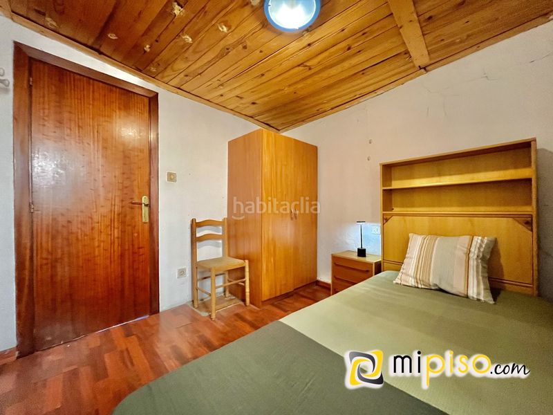 Foto f6315f3c-159c-44e1-bab9-bc2defcdf59b. Pis a sta maria 18 a Centro Laredo