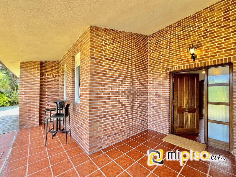 Foto f09a86bc-82bd-49a6-a815-73e754cb9c45. Xalet a bedul (el) 25 a Limpias