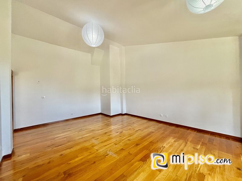 Foto fba88ebe-6316-4f0a-8c90-6da6e3d0c1f7. Xalet a bedul (el) 25 a Limpias