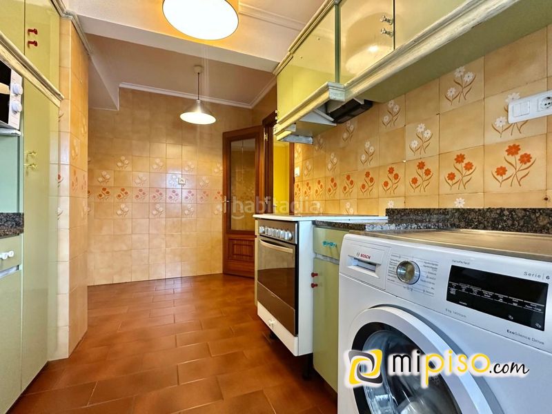 Foto 444aad81-9df8-4233-b5d4-9801a3b455aa. Piso en del ayuntamiento 19 desde inmobiliaria mi piso os presentamos este magnífico piso situado en pleno corazón , una vivienda que destaca por en Colindres