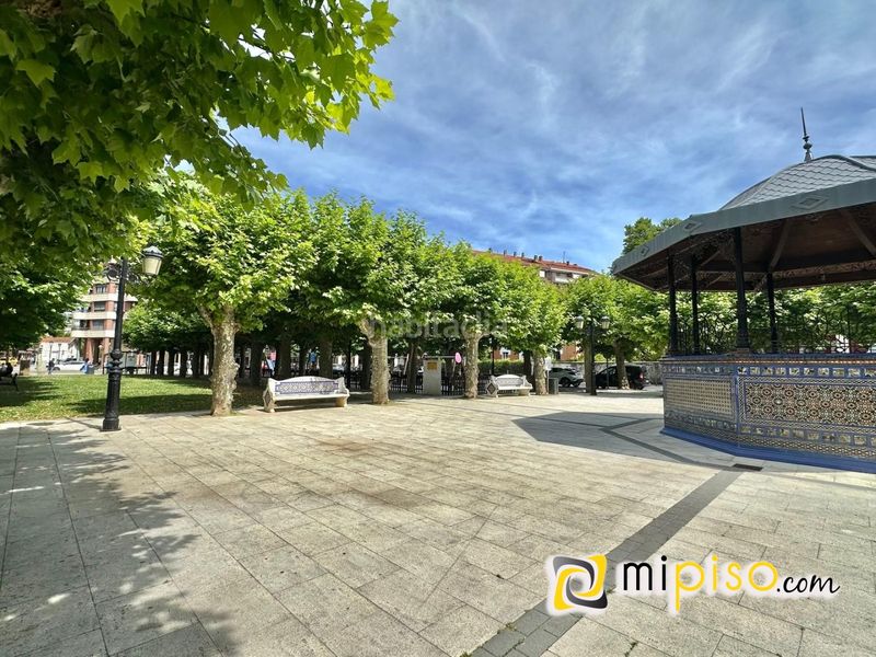 Foto 70db082e-7fa2-42ad-8140-c8bfca412fbe. Piso en del ayuntamiento 19 desde inmobiliaria mi piso os presentamos este magnífico piso situado en pleno corazón , una vivienda que destaca por en Colindres