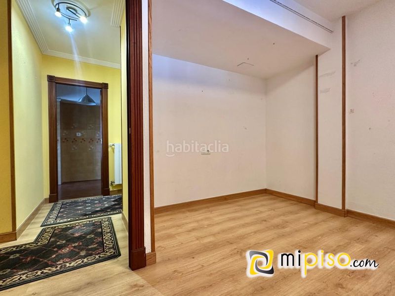 Foto 9455073d-a817-48d6-848d-a2efc8a6d04c. Piso en del ayuntamiento 19 desde inmobiliaria mi piso os presentamos este magnífico piso situado en pleno corazón , una vivienda que destaca por en Colindres