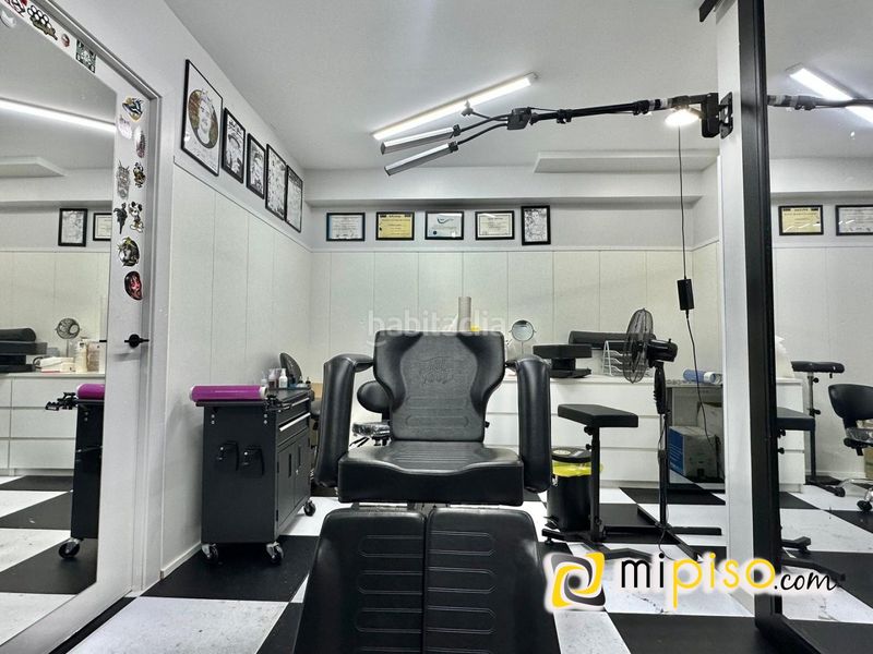 Foto d435b653-7bda-44df-8244-a0893281299d. Local comercial en menendez pelayo 15 desde inmobiliaria mi piso les presentamos esta magnífico local comercial a pie de calle, ubicado en una de las zonas con más vida en Laredo