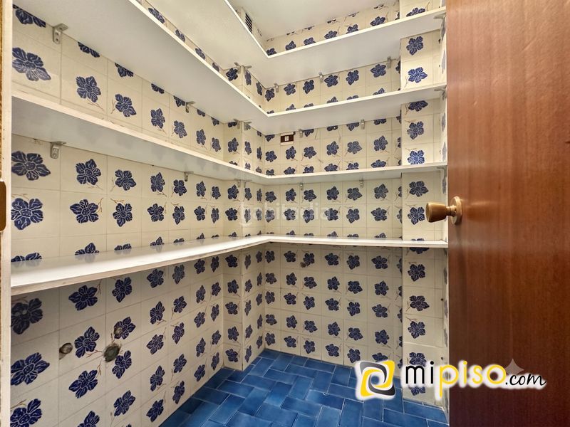 Foto c8b5d203-80b1-4595-b8cd-5e8b82c9e80e. Lloguer pis amb calefacció a Centro Laredo