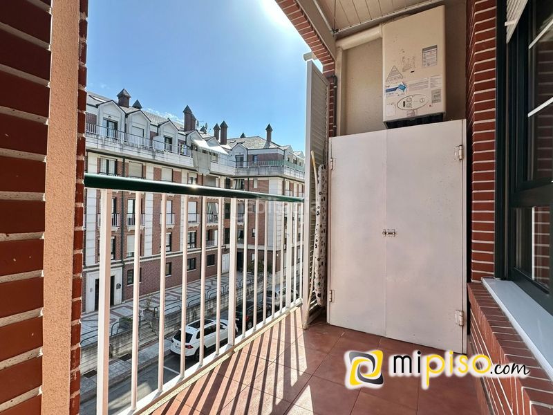 Foto bfa487aa-5565-4e59-97a0-de7c2472e580. Pis a santander 36 a Colindres