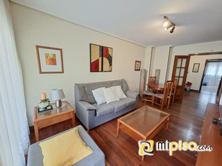 Lloguer Pis a Zamanillo 7. Alquiler temporada verano.   2ª quincena de agosto 1.750. septie