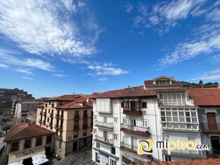 Pis a Centro. Desde inmobiliaria mi piso os presentamos este magnífico ático a
