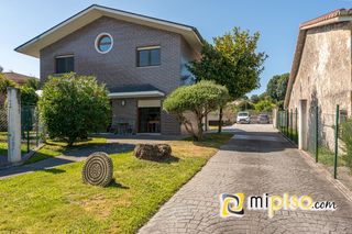 Chalet  Pomar 17. Desde inmobiliaria mi piso os presentamos en exclusiva este espe