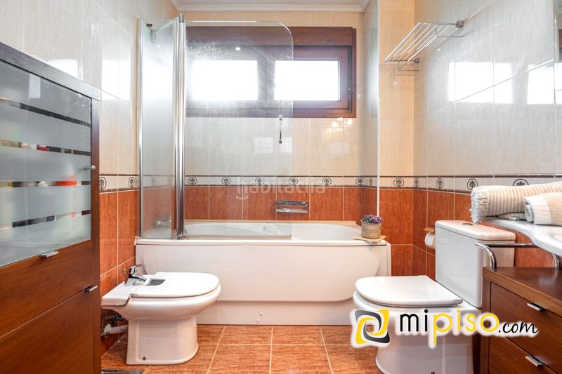 Foto 4d256ff4-0488-42e5-9c0e-8a44423d9014. Chalet in pomar 17 in Bárcena de Cicero