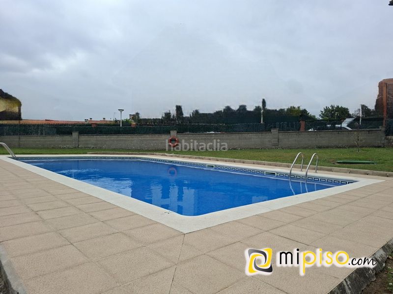 Foto aa3c238f-b721-41b1-a417-cb81fa5ac64a. Pis amb calefacció aparcament piscina a Meruelo