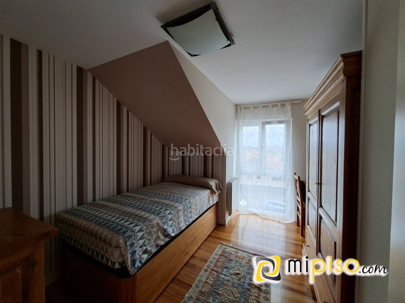 Foto b7f6b95c-59d0-4dee-a2ba-656b43c28da9. Xalet amb calefacció aparcament a Argoños