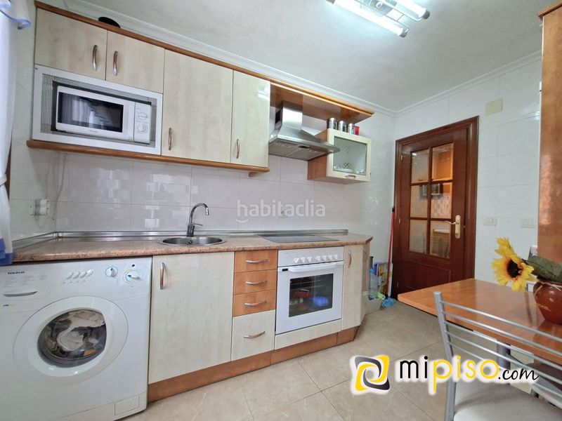 Foto 75d0e326-1326-4113-a780-13da86e2fdb5. Pis amb calefacció aparcament a Santoña
