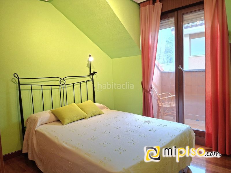 Foto aa93c2f9-02bd-4f17-8528-0a7176e847bd. Pis amb calefacció aparcament a Santoña