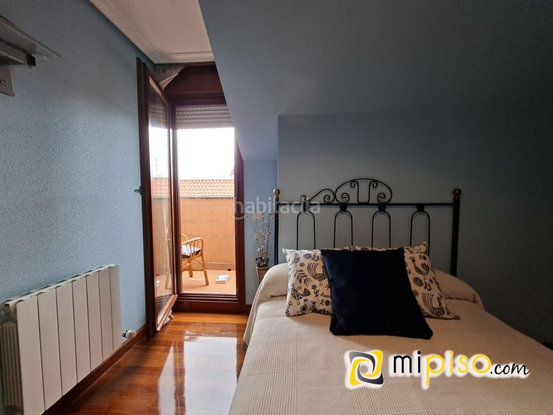 Foto acbd6f46-0b00-4d4c-8550-c16e58a8e812. Pis amb calefacció aparcament a Santoña