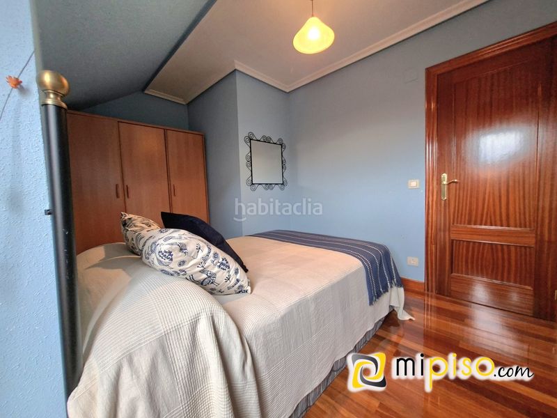 Foto ceee00af-0e0f-4070-b7ec-948f3873a5fb. Pis amb calefacció aparcament a Santoña
