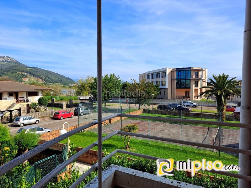 Foto 9f8df64f-d4fc-4d3d-82bd-16e6e7ebe962. Pis amb calefacció aparcament piscina a Santoña