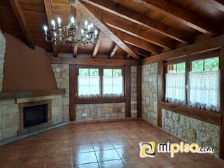Chalet à Bárcena de Cicero. Espectacular chalet independiente en bárcena de cicero!gran parc
