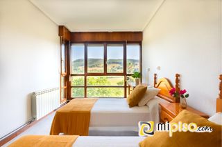 Pis a Arnuero. Luminoso piso de 3 habitaciones con garaje cerrado a un paso de