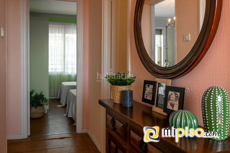 Foto d49b6709-1e25-49a3-9a7e-3fbf73c6349a. Pis a Zona Playa Laredo
