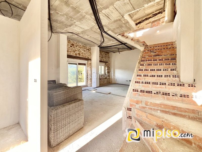 Foto df7fd76b-0f93-4dfc-b032-3d4cf8c72ca9. Casa amb calefacció a El Callejo - La Pesquera - La Arenosa Laredo