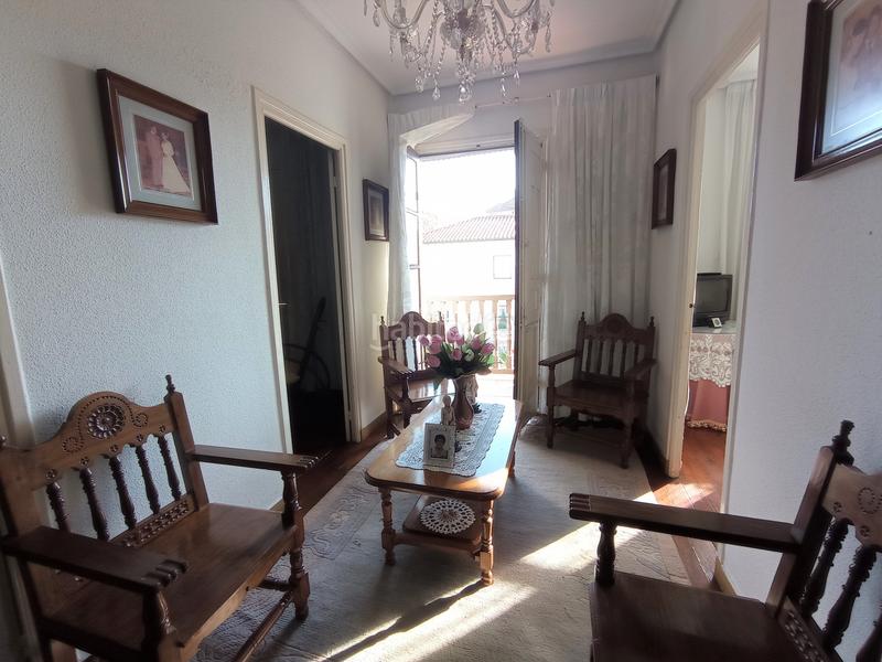 Foto ab8e892d-81ce-4886-9241-cebfae798193. Casa con riscaldamento parcheggio in Reocín