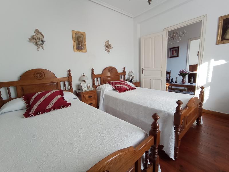 Foto ecd4f6f5-3017-4e31-90a0-54d50aaf40b3. Casa con riscaldamento parcheggio in Reocín