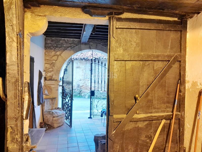 Foto 29f61347-9263-4215-a753-60d74e46db1c. Casa adossada amb calefacció a Ruente