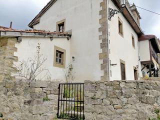 Maison à Polaciones - bo puente pumar 58. Casa rural en polaciones. consta de dos plantas y un almacén con