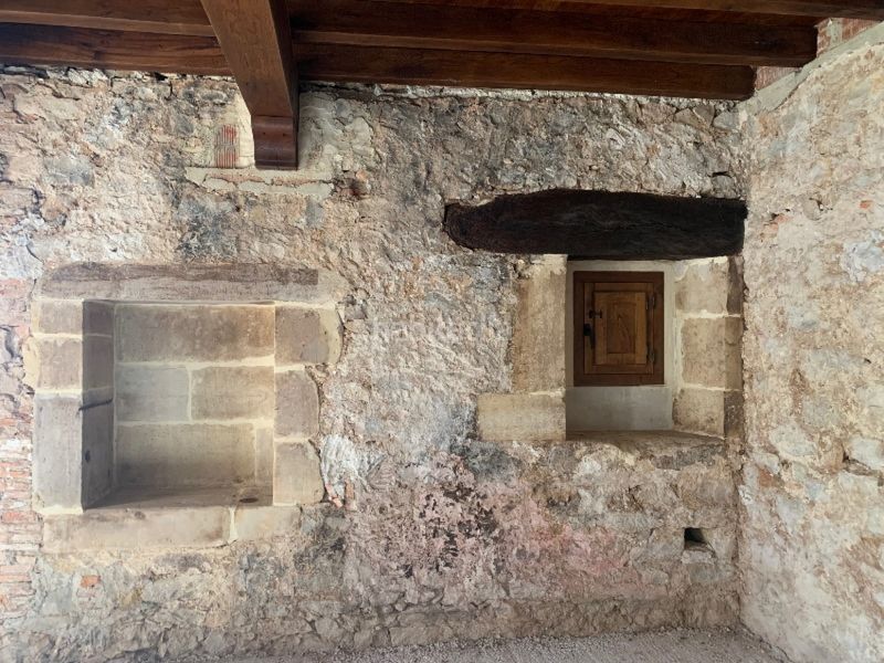 Foto 02b82d3e-0843-4a4f-ae9a-e666b2a2e9e3. Alquiler edificio no esperes mas para montar tu propio negocio!!!! en Reocín