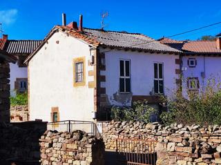 House in Hermandad de campoo de suso - pb soto 53. Casa de pueblo para reformar, situada al norte de la cordillera