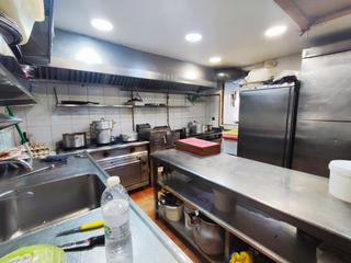 Local Comercial a Sarón - avenida torrelavega 12. Se vende restaurante en sarón