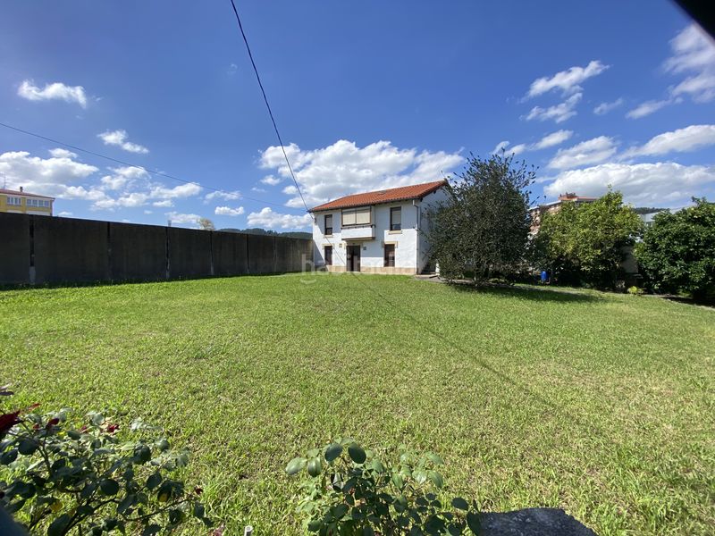 Foto 396dc87f-7a20-4b70-82c9-d123d6cabf5c. Casa adossada amb calefacció a Centro Torrelavega